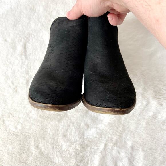 Lucky Brand Perforated Black Leather Booties Size 5.5 - Picture 2 of 7